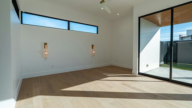 Empty room window light