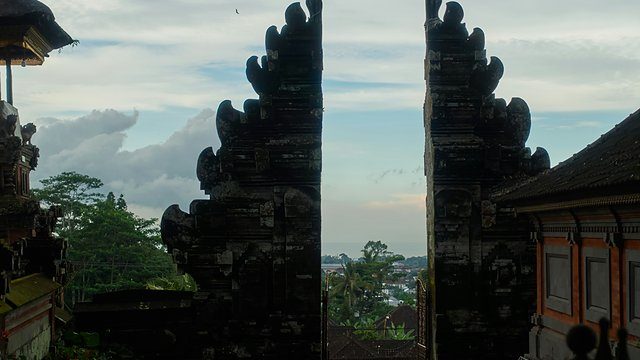 Hindu temple gate