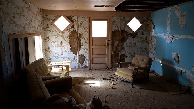Abandoned room multichair